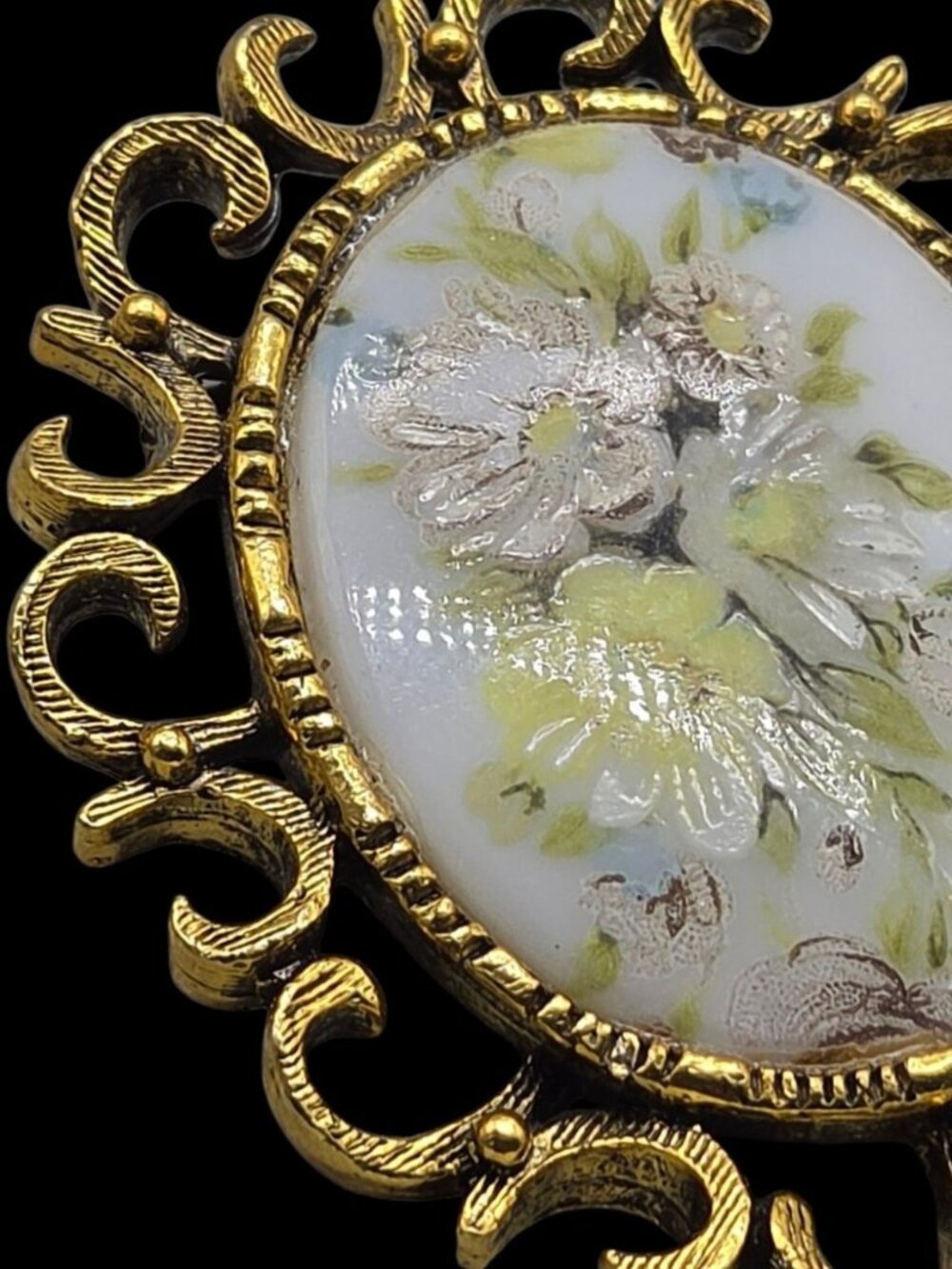 VTG Floral Porcelain Cameo Brooch Pendant Brooch Gold Tone Openwork Filigree - Picture 3 of 8